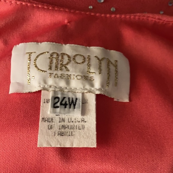 T Carolyn peach formal dress. - Picture 5 of 5